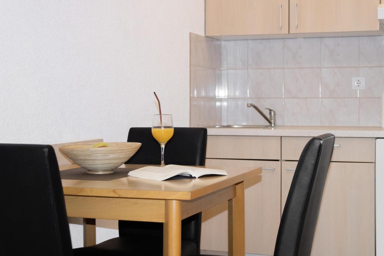Apartments Maris Baska Voda Luaran gambar